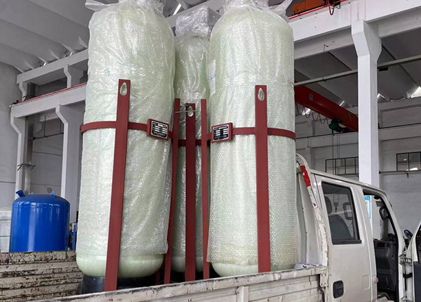 浙江衢州專車(chē)直達(dá)玻璃鋼石英砂過(guò)濾器4套