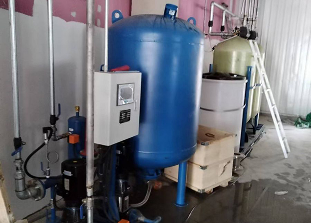 感謝技術(shù)從泰州曼德項(xiàng)目工地現(xiàn)場(chǎng)發(fā)來(lái)部分設(shè)備的安裝圖片！