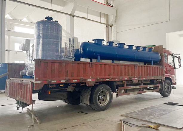 浙江嘉興發(fā)貨真空脫氣機(jī)2套，旁流水處理器2套